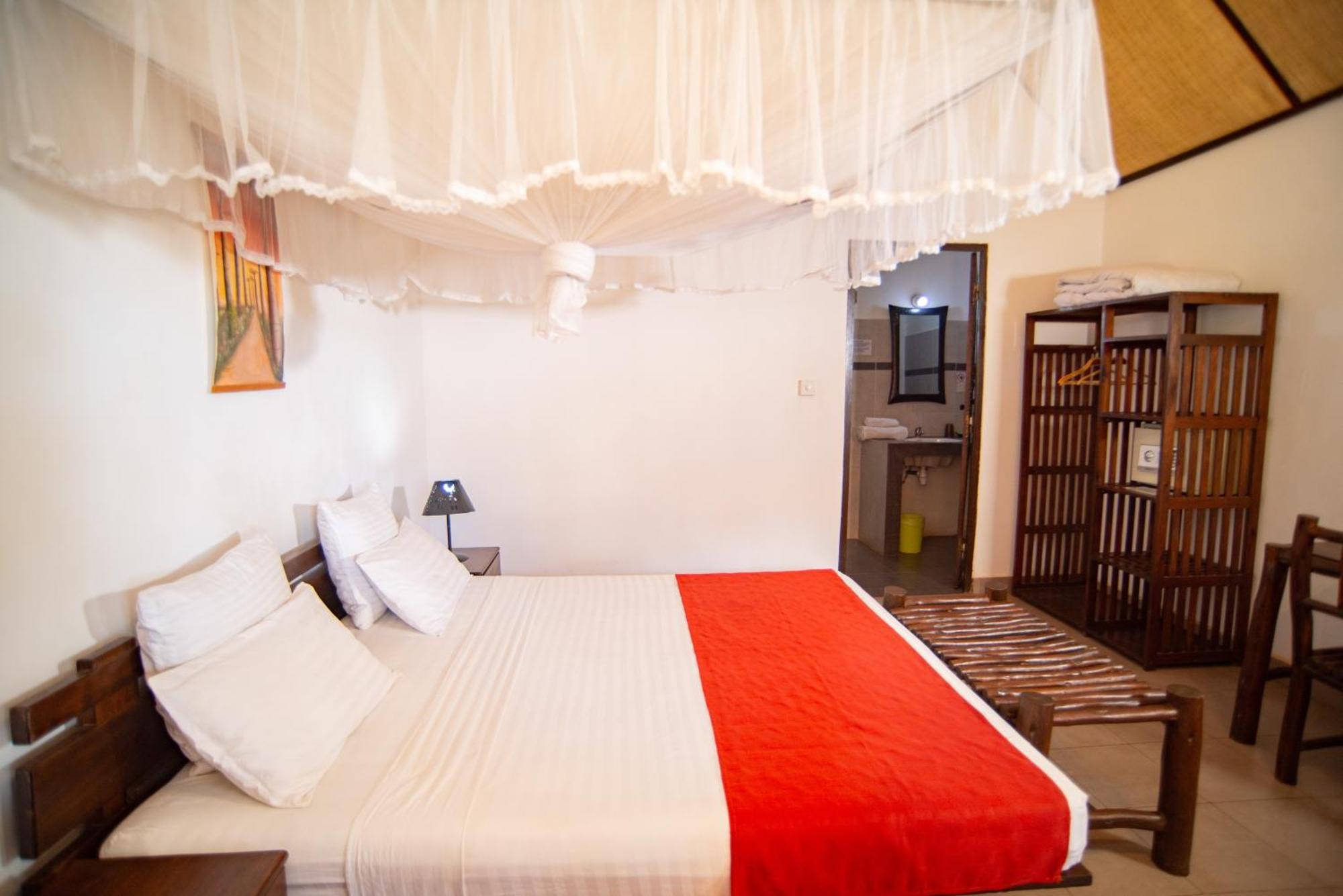 Hotel H1 Isalo Ranohira Экстерьер фото